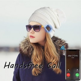 Wireless Beanie Hat For Women Girls Musical Beanie Wireless Headphones Stereo Speaker Hat Built-in Mic Speakerphone Knitted Pompom Beanie Hat Warm Outdoor Ski Cap
